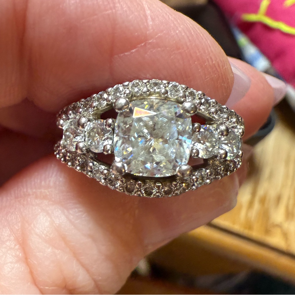 Elegant 2ct Center Cushion Cut Moissanite W/ 4 Round Cut Cluster Ring Size 6